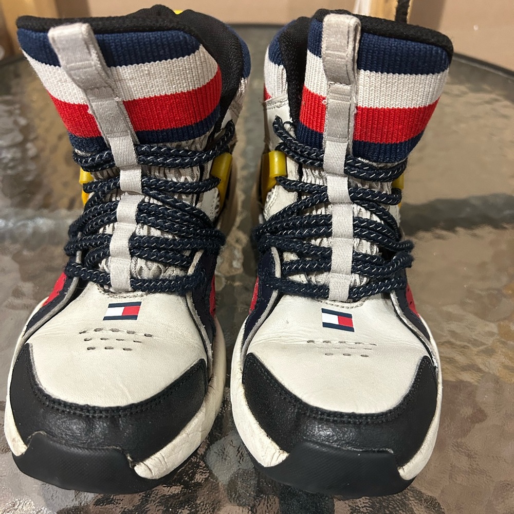 Tommy Hilfiger shoes Kids' Red,White,blueHigh-Top Sneakers basketball size 3 1/2